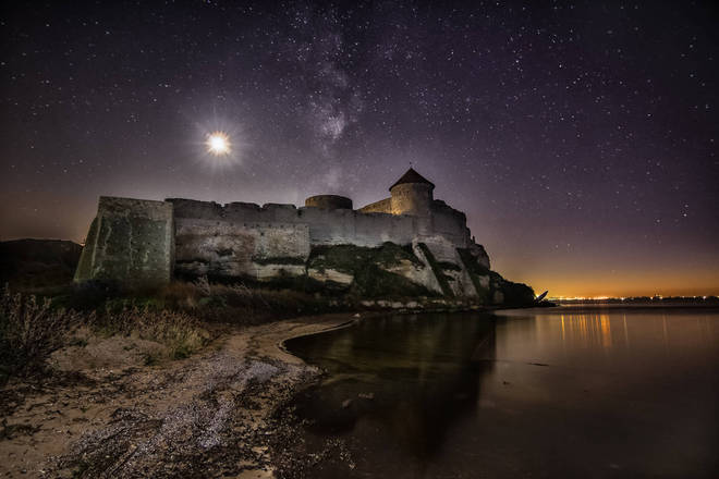 Yevhen Samuchenko, Moonlight Castle.